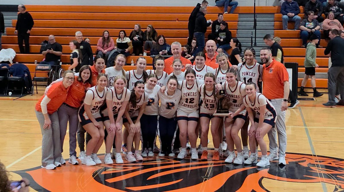 pchs_bball's tweet photo. District Champs!!
@PCHS_AD @PowersCatholicH @jszczepaniak27 @PGHMichigan @MichHSBball
#IntoTheForge #Kaizen #BeB3 https://t.co/oKlzaX2tmr