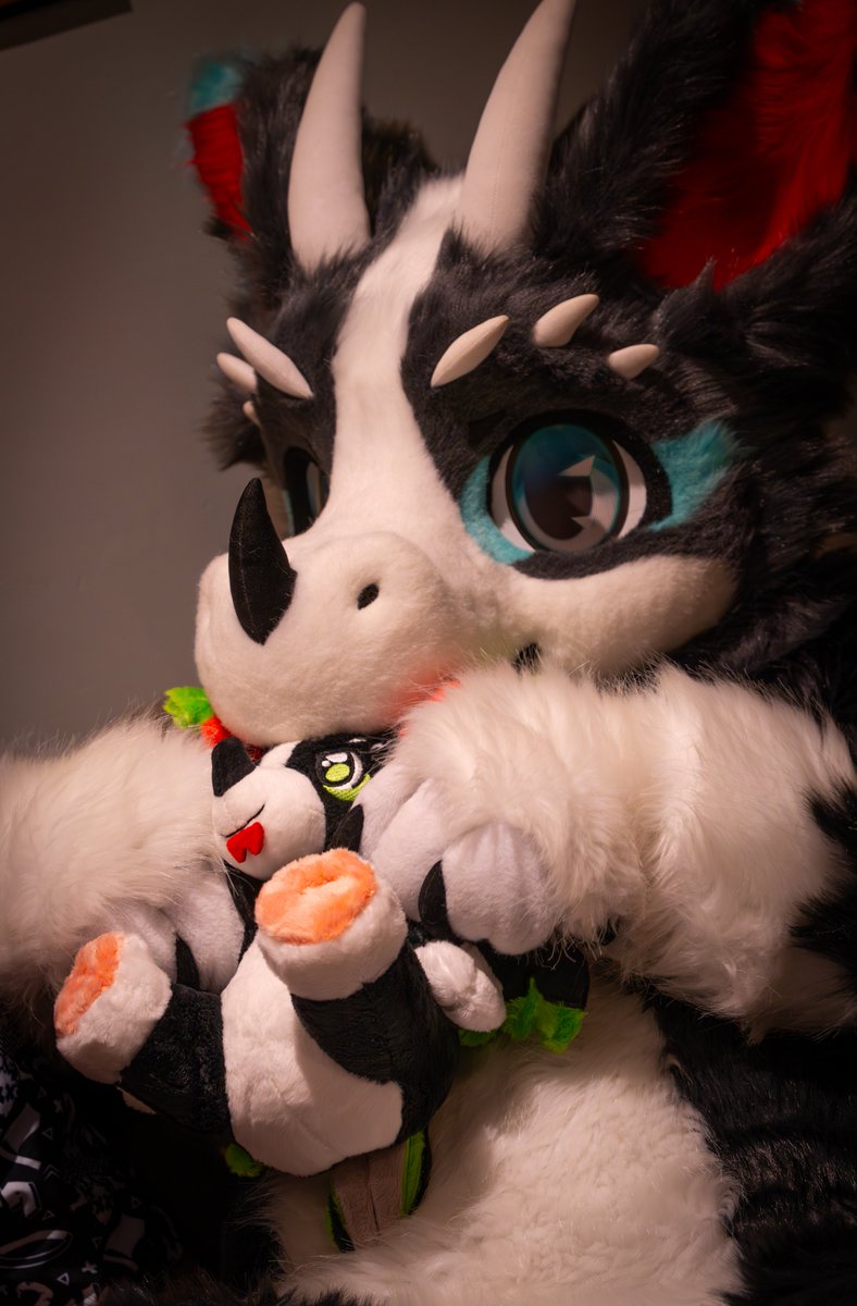 CanadianDerg's tweet photo. Did you know you could have your own Derg Plush to Nibble on? Form and Info in the Link below! Low Stock Left!  

#FursuitFriday https://t.co/GH6D4ModTD