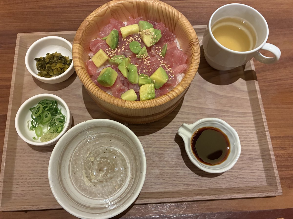 ケッチャ tweet media