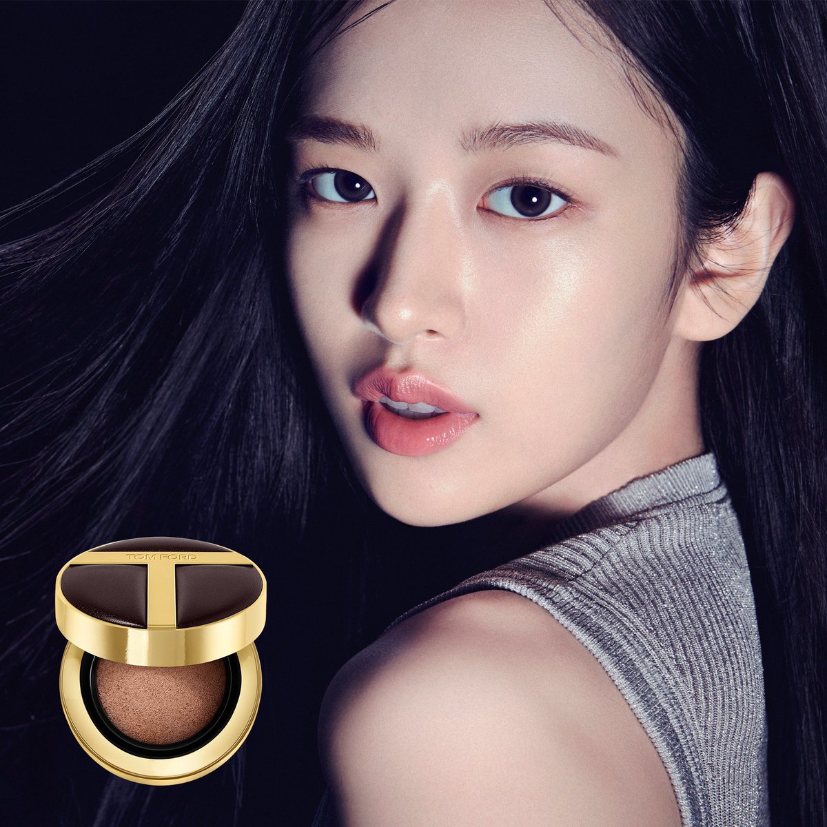 IVE ユジンが纏う、アーキテクチャーでつくるツヤ肌。
 
TOM FORD ARCHITECTURE その人が持つ顔の特徴を最大限に活かし、美しさを際立たせる。欠点のない明るく端正な肌印象へ。 百貨店カウンターで、肌を立体的に魅せるベースメイクサービスを体験。
 
店舗情報はこちら：rakuten.ne.jp/gold/tomfordbe…