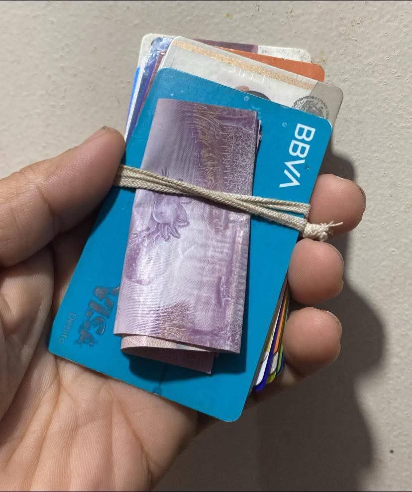 Recreo Shitpost tweet media