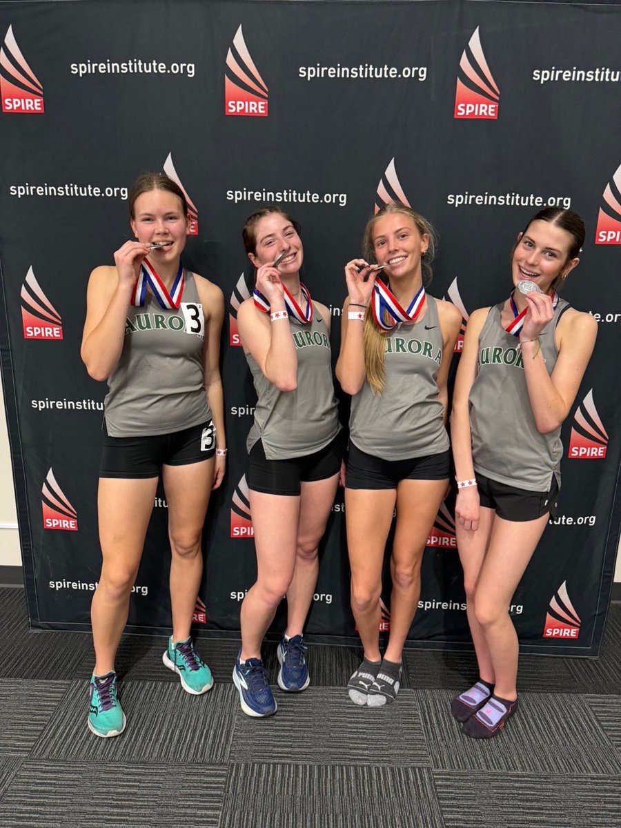 CoachGCicero's tweet photo. The Aurora Greenmen had an outstanding 1st @oatccc state meet!
4x400 (C. Jenkins, Leon, Cicero, Leindecker) 2nd 
Audrey Miller 5th 3200
Riley Verespej 6th Pole Vault
Claire Jenkins 12th 1600, 9th 800
Izzy Leindecker 10th 400
Evelyn Jenkins 16th 3200
Team 9th in D2
@AHS_DrPach https://t.co/QL9Q86mnIX