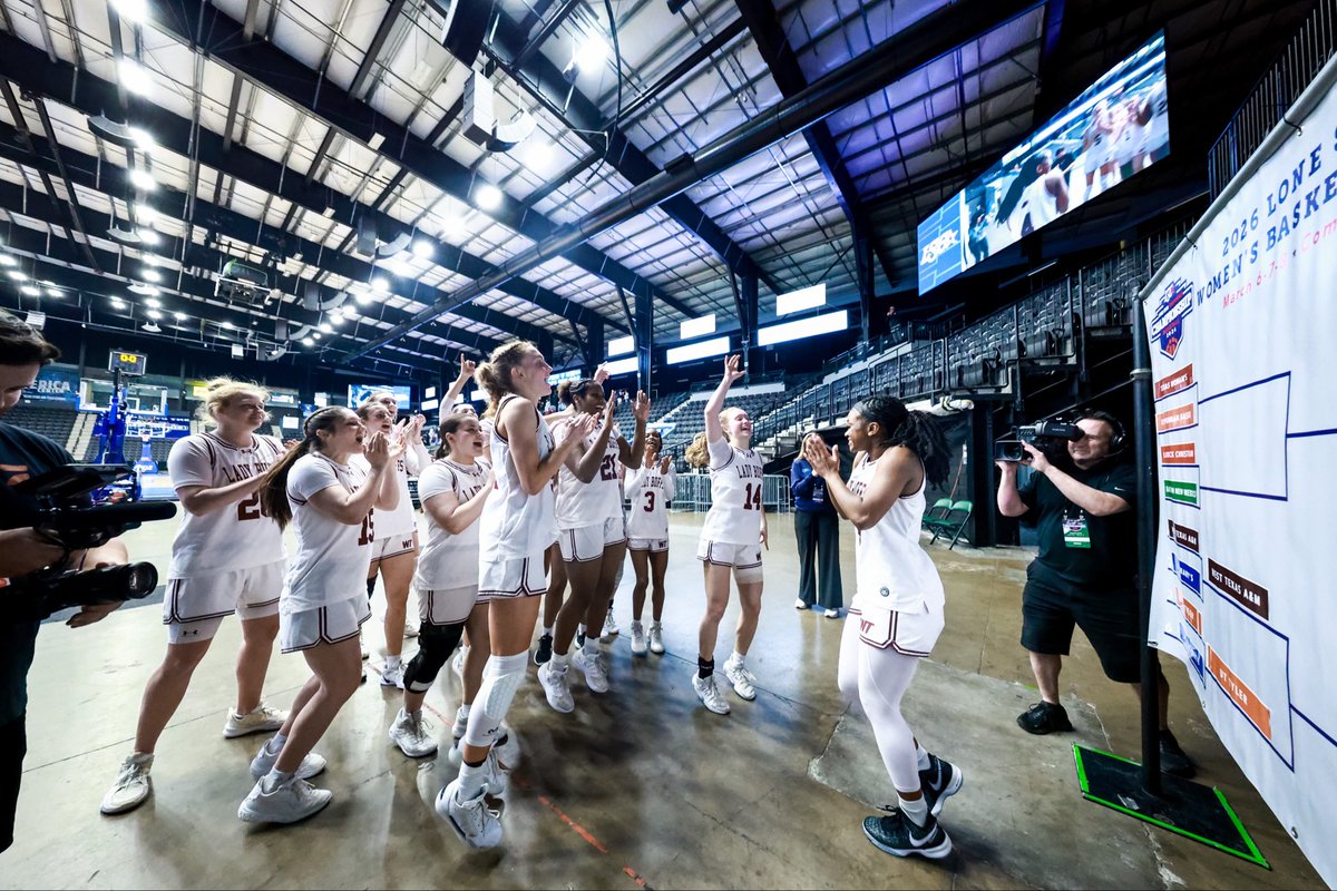 WTAMU_WBB's tweet photo. same place tomorrow 🤙

📸 @LoneStarConf 

#BuffNation | #WESTisBEST https://t.co/5j554OaVn5
