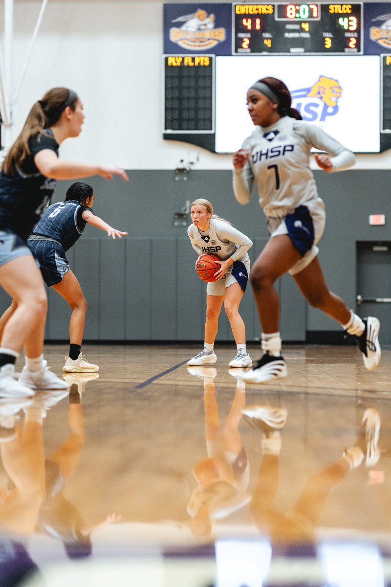 allie_sam22's tweet photo. UHSP vs STLCC📸 https://t.co/fK5Jbrm3Jc