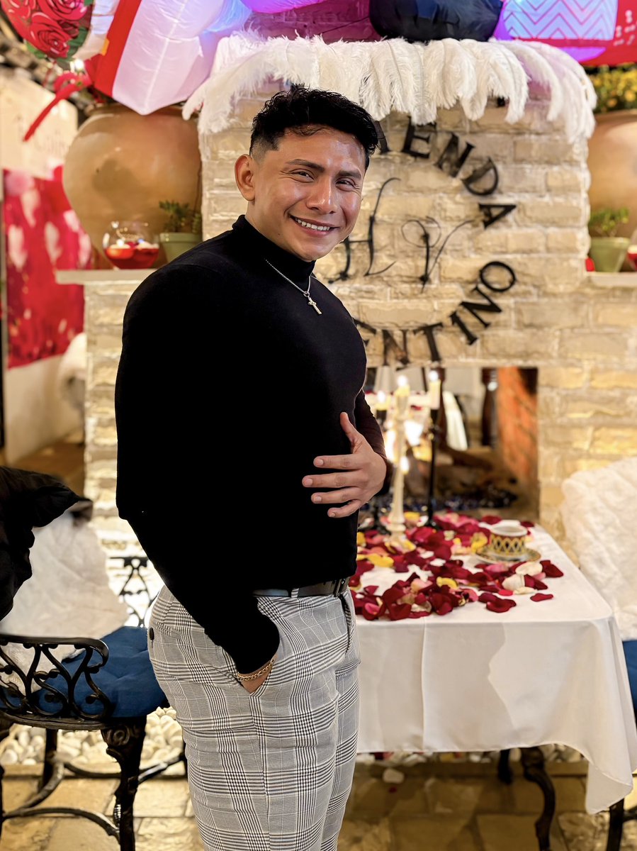 C R H I S tweet media