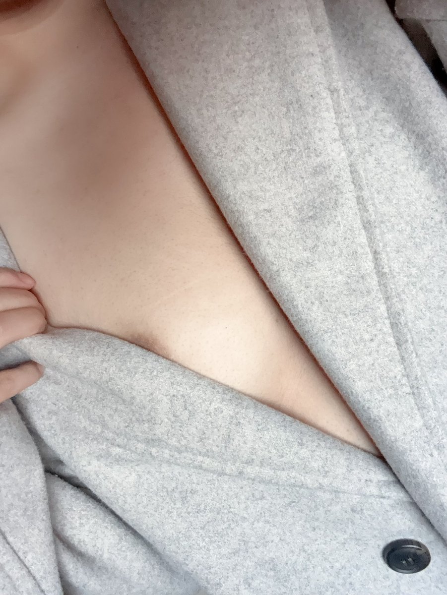 今からコート1枚だけでおさんぽしてきます🧥