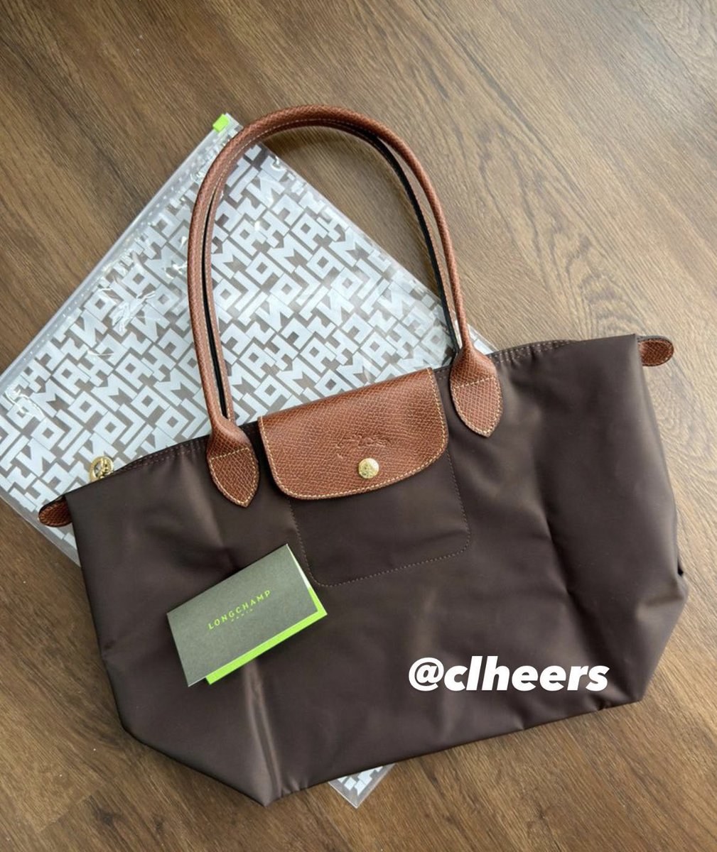 @clheers selling longchamp | WA di bio tweet media