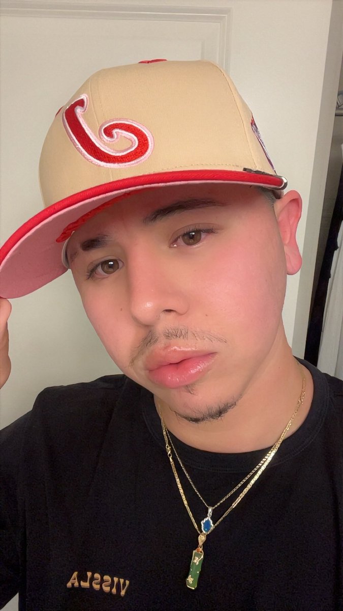 Visionzzz_'s tweet photo. Yo soy él https://t.co/HVnTeUDngy