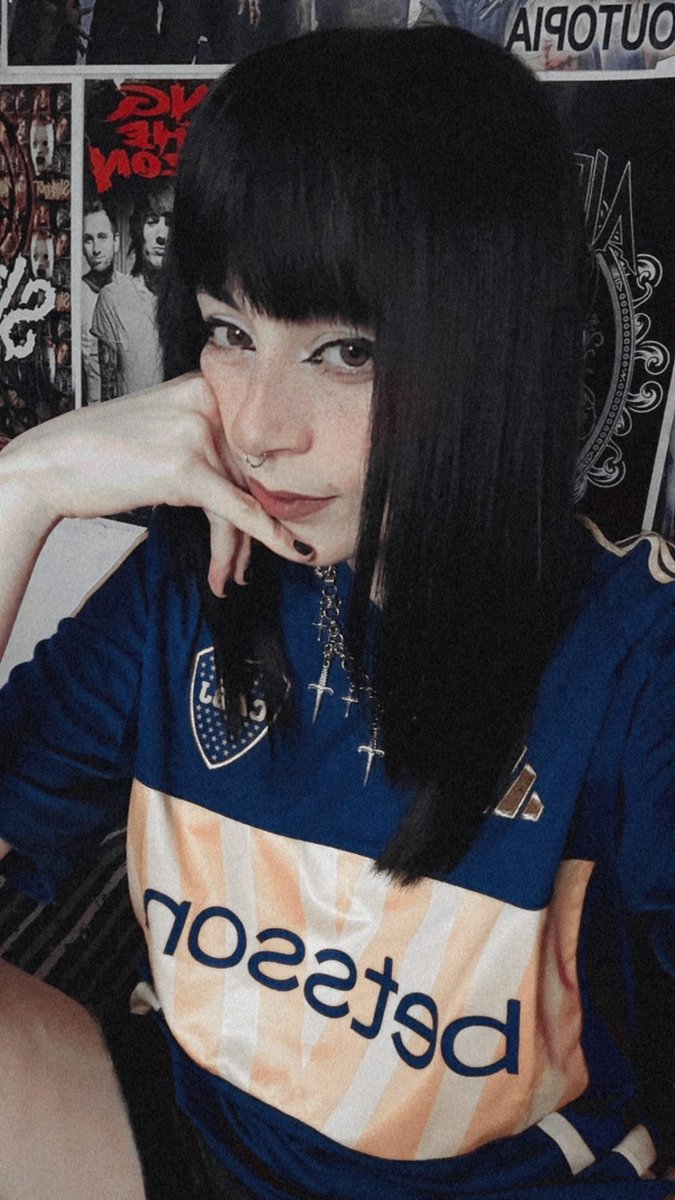 Annie🖤 tweet media