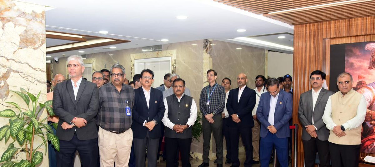 On the occasion of the 396th Birth Anniversary of Chhatrapati Shivaji Maharaj, it was a privilege to join Shri Vikas Kaushal, Chairman &amp; Managing Director, and Shri S. Bharathan, Director – Refineries, in offering floral tributes at the Headquarters of HPCL.

Remembering the