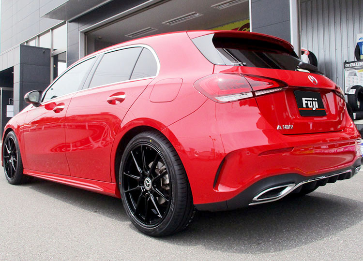 fuji_tire's tweet photo. マイカードレスアップフォトからピックアップ

メルセデス・ベンツ／Aクラス
ホイール：TWS／エクスパー EX-fM2 モノブロック
カラー：グロスブラック
サイズ：FR:8.0J-19

#Aクラス
#Aclass
#TWS
#ドレスアップフォト

詳細を見る
https://t.co/t7AAPBS0mI https://t.co/9SYjl1cQey