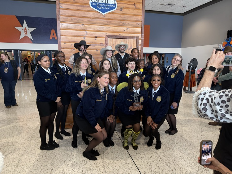 IowaColonyHS tweet media