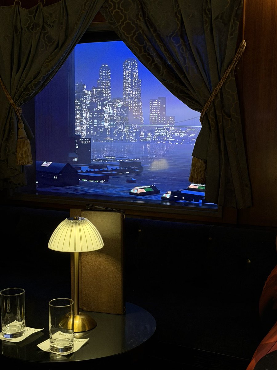 JadMAbdelsattar's tweet photo. I escaped #SSO2026 in Phoenix for a much needed break for โmeโ time, usually includes a spa in my case ๐คญ , followed by an immersive bar experience (bourbon ๐ฅ goes amazingly well with a tiny bit of blueberry bourbon ice cream ๐จ) #Platform18 #centurygrand https://t.co/OC6CTK776U