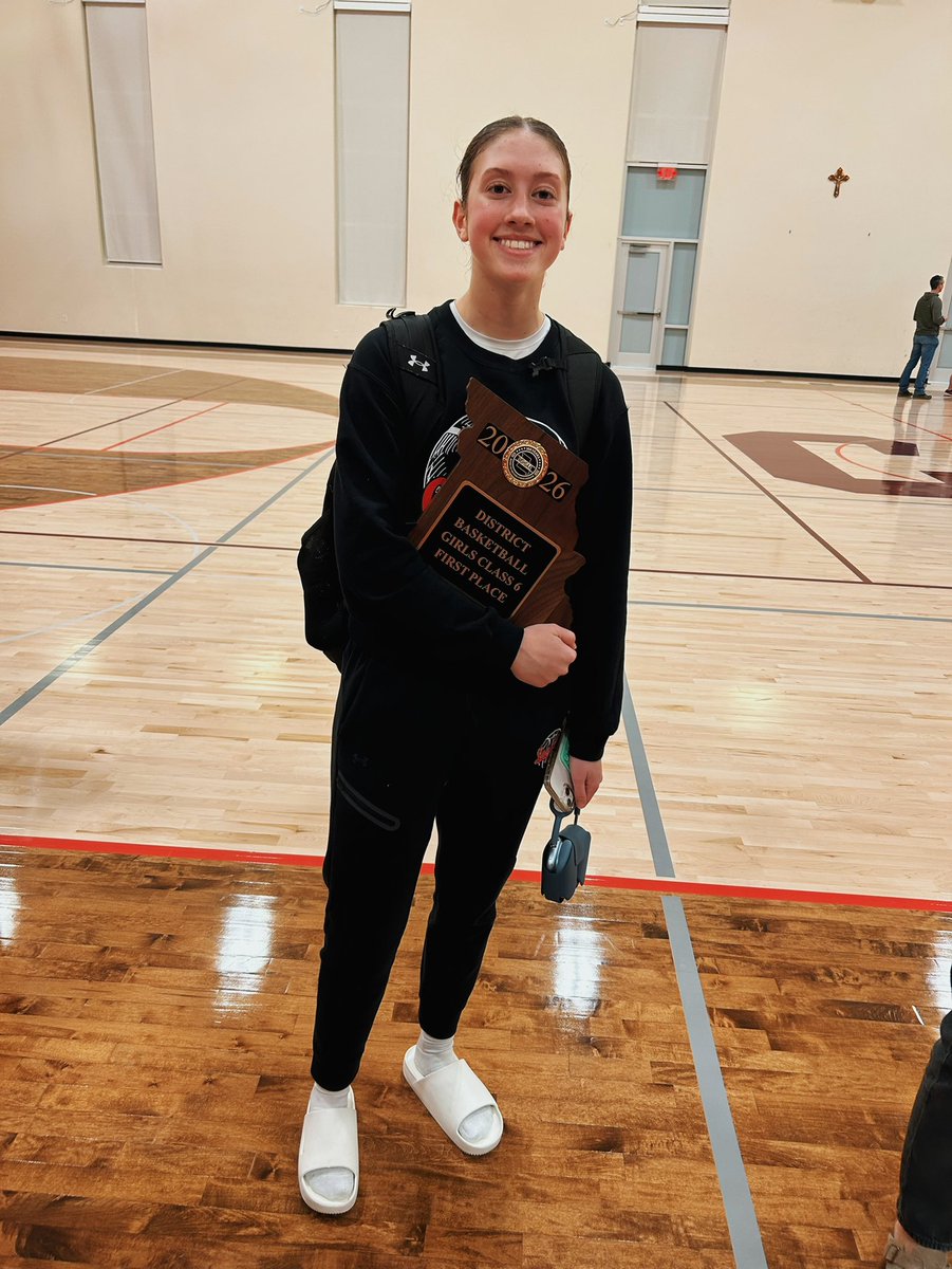 Kate Deck tweet media