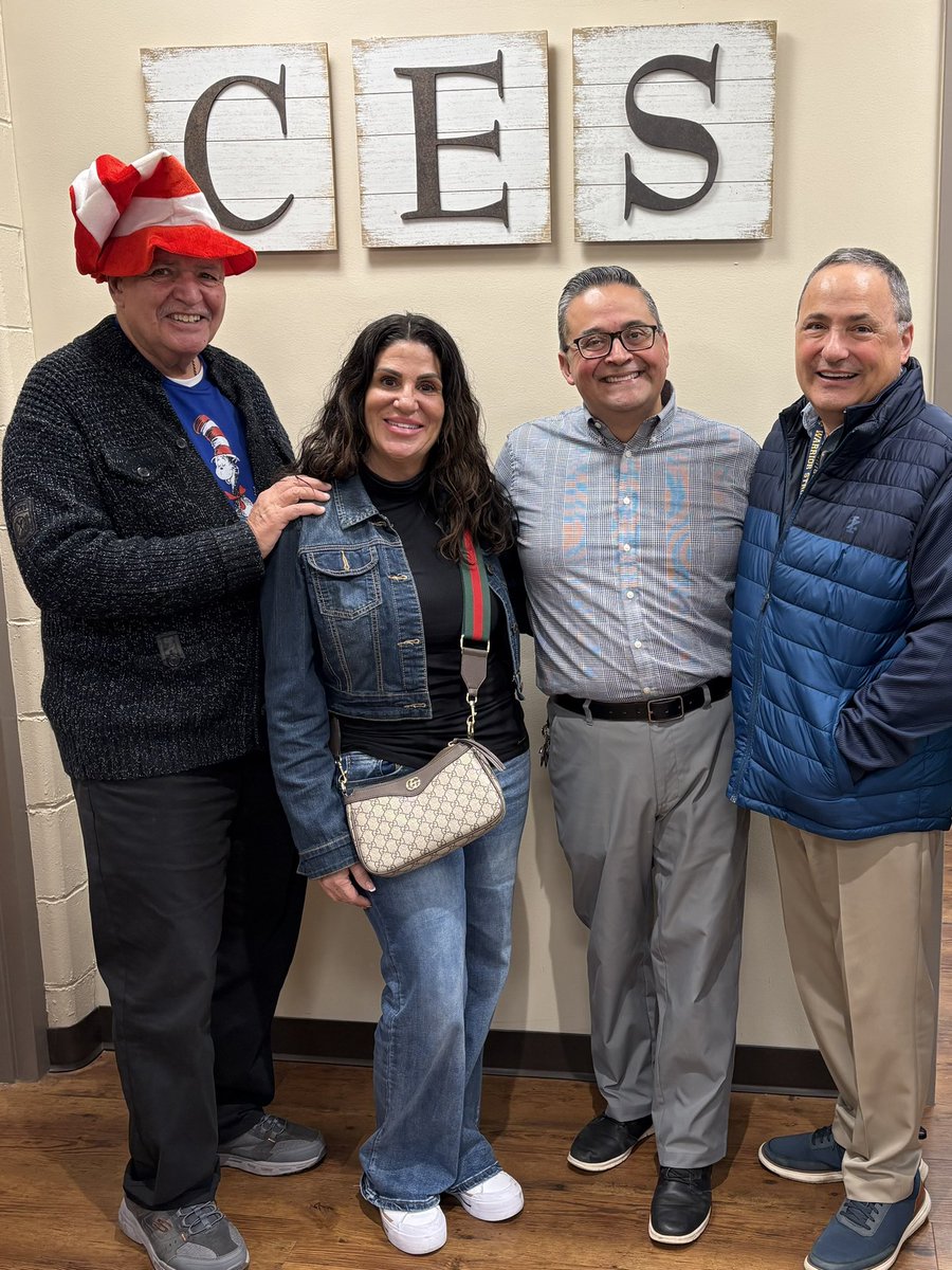 Rivera_CES_FTPS's tweet photo. Thank you to our special guest readers who helped us celebrate Read Across America this week! https://t.co/JImBMnqr0V