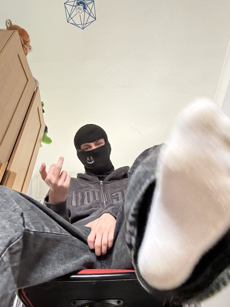 masterxou's tweet photo. I’m bored. Comment the worst/ most extreme thing a dom has made you do https://t.co/haiINWZQxg