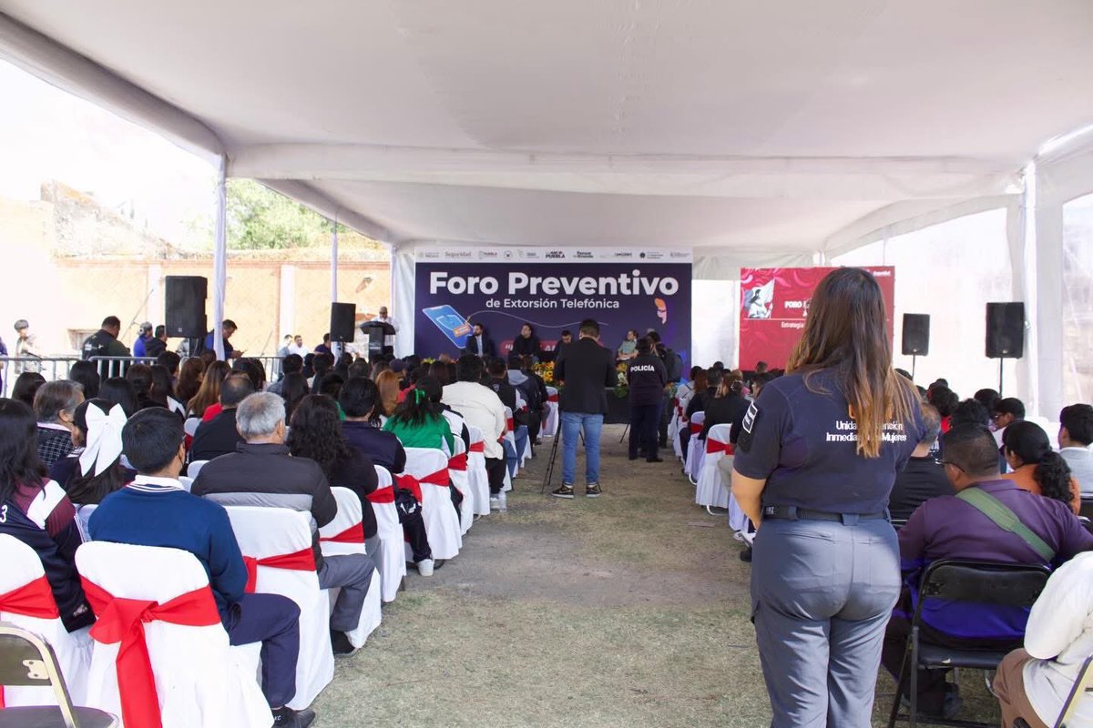 GeoPacheqo's tweet photo. #Hoy realizamos el Foro sobre Extorsión, un espacio de diálogo entre autoridades de los tres órdenes de gobierno para fortalecer la prevención y la cultura de la denuncia.

Reconozco el respaldo de nuestro gobernador @armentapuebla_ , de nuestro presidente Severiano de la Rosa https://t.co/Q49xkgOvxC