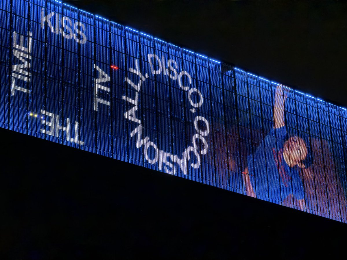 _CatLoves1D's tweet image. That was one of the best nights of my entire life!! #OneNightOnlyManchester #HarryStyles #KATTDOManchester #kissallthetimediscooccasionally 🥹 @HSHQ @Harry_Styles 🕺🏻💋🪩🤩