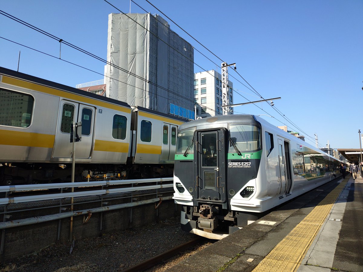 suisetz's tweet photo. 今日は団体列車でお出掛け。両国の臨時ホームから、変則ルートで碓氷峠に行きます。 https://t.co/w2kzla55YA