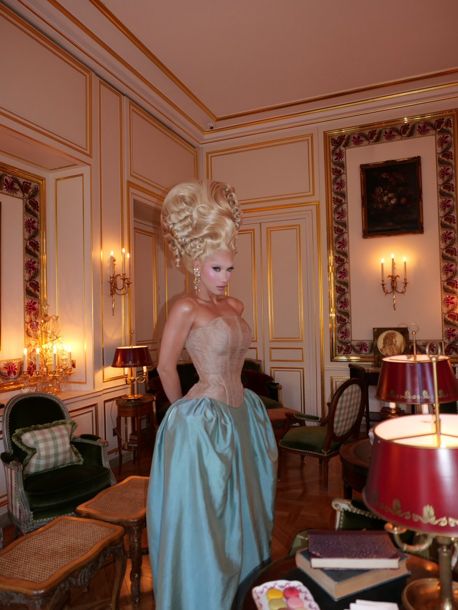 Drag Base tweet media