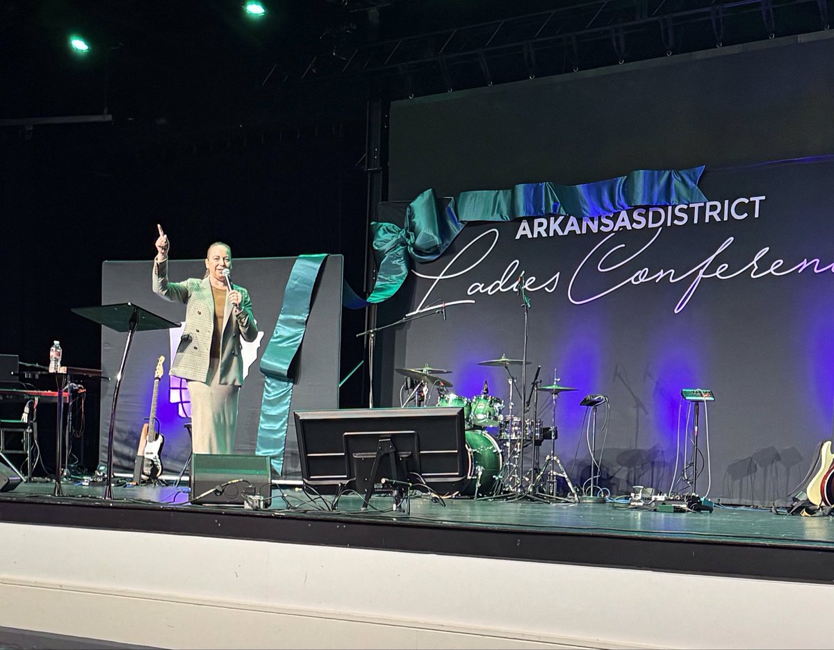 timgaddy's tweet photo. Slipped in Arkansas District UPCI Ladies Conference to hear this lady today.  @stacygaddy preached a powerful, anointed word - “I’m Claiming My Inheritance”.  Sweeping move of God’s power. Awesome!  Thankful for @ArkansasUPCI Ladies team. https://t.co/Kfe5xYvumg