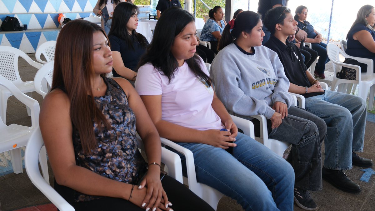 Canadá en El Salvador tweet media