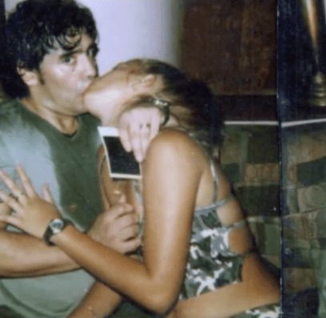 daniel_1975_'s tweet photo. @ricardo_bosio @nesippolito Y acá??? Q edad tenía ella y el?
#maradonaPedófilo https://t.co/Wxa4FCfJQn
