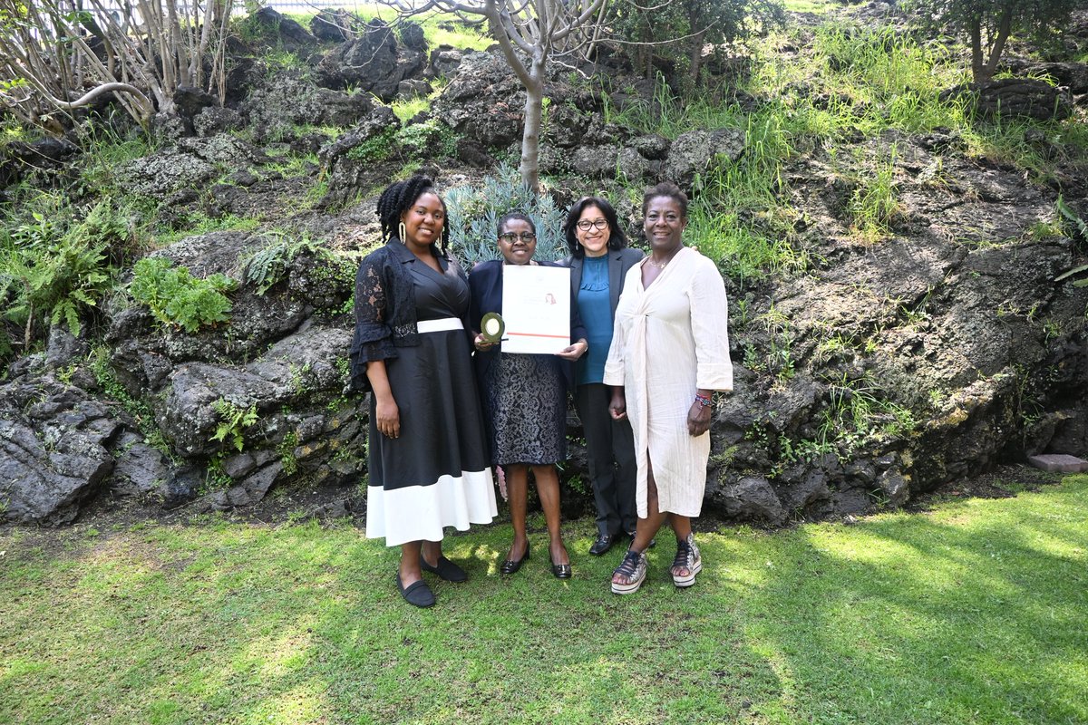 Instituto de Física de la UNAM tweet media