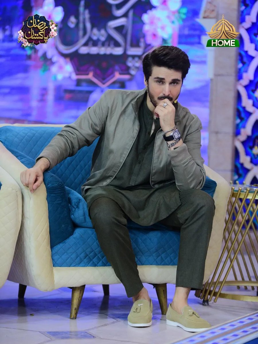TeamAhsankhan's tweet image. On the set, Ahsan Khan is more than a host — he’s the heart of the moment. 🌙 
Catch the blessings daily at 2 PM on PTV Home. ✨🤍
#RamzanPakistan #RamzanTransmission #PTVHome #Ramzan2026 #ramzanvibes