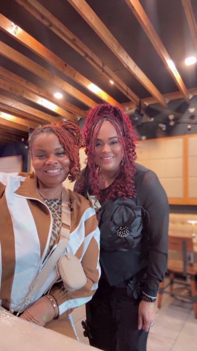 StLouisAmerican's tweet image. 'Choosy voters stand up'

🖋 Delores Shante | The St. Louis American
📸 Courtesy photo

#stlamerican #stlnews #stlouis #STLCulture #ReadersChoice #314Day #NAACPImageAwards 

stlamerican.com/arts-and-enter…