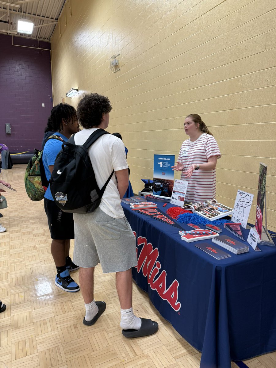 Smyrna Bulldog tweet media