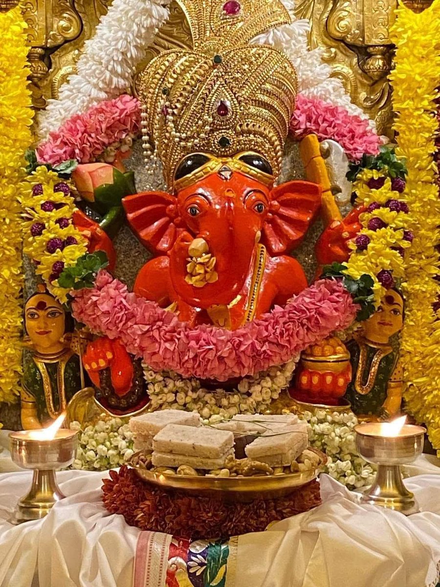 Sheetal83879466's tweet photo. श्री सिद्धि विनायक नमो नमः 🌺 https://t.co/xArOdQ3Qfz