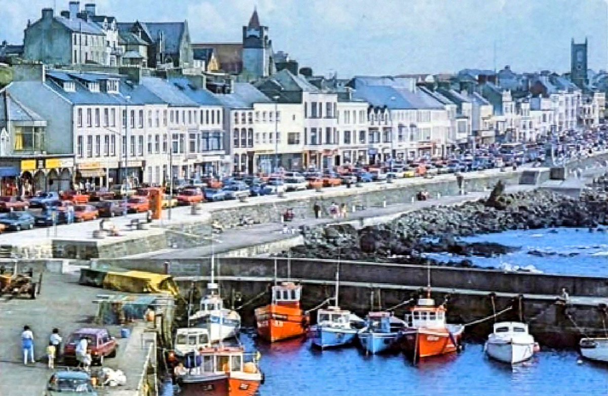 Portstewart.  c1980s.    (AP)
 facebook.com/share/164pTHVU…