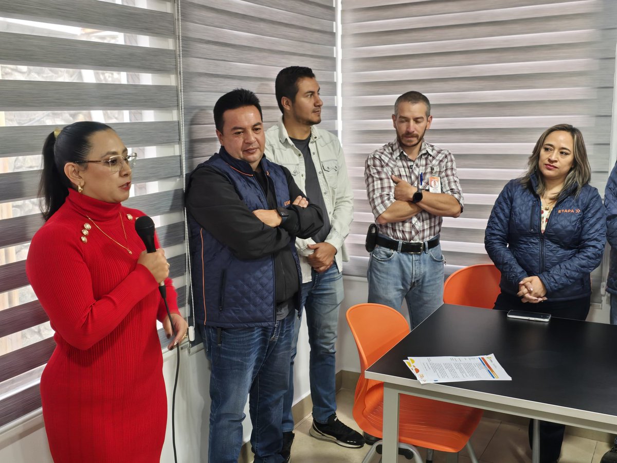 maveronicapolo's tweet photo. 🪧Propuesta 54 ✅

Espacios dignos y cómodos para los servidores públicos de ETAPA EP. ✨

Entregamos un comedor con mobiliario nuevo para quienes laboran en la planta de Ucubamba.

No solo es infraestructura, es apostar por la calidad de vida y el bienestar de nuestra gente. 🧡 https://t.co/yEYIqzxDei