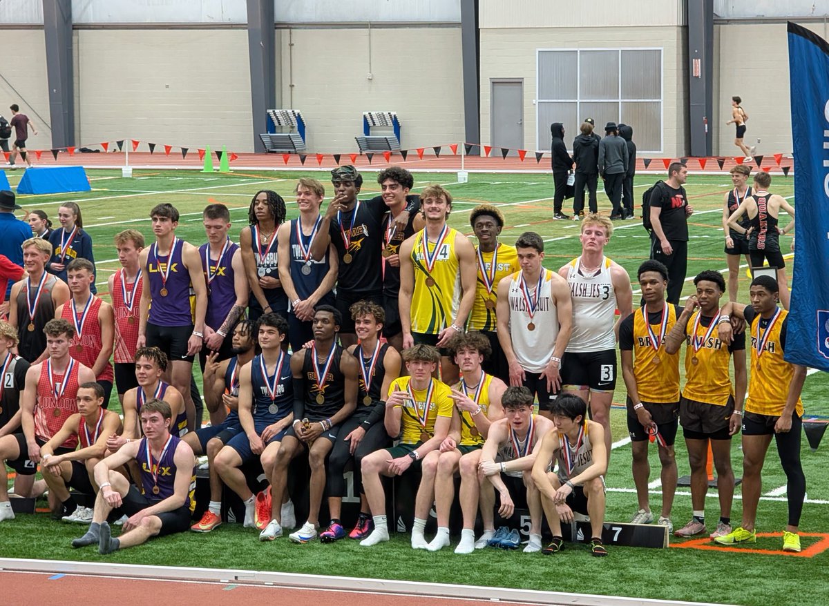 Comets Track tweet media