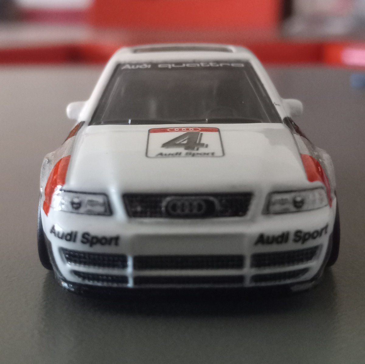 Marc0000 tweet media