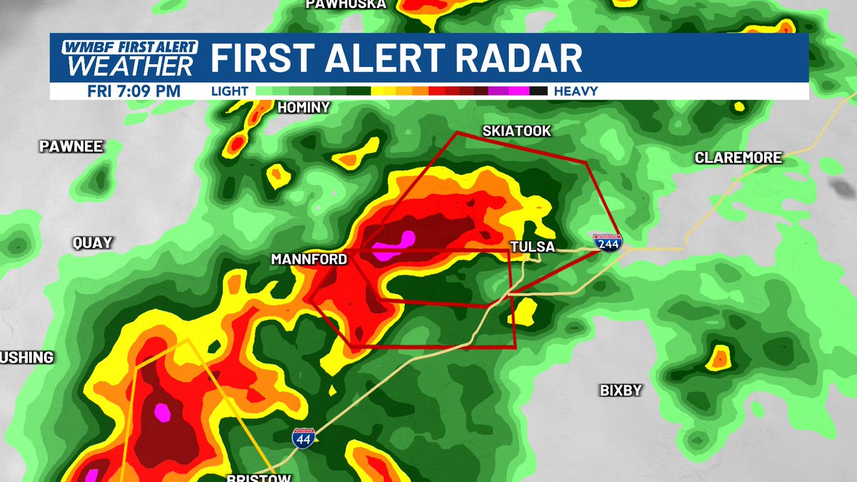jgreenhillwx's tweet image. @JacePassmore1  is a phenomenal chaser, he is currently in Oklahoma chasing this tornado warned storm in Tulsa. @wmbfnews @jamiearnoldWMBF @AndrewWMBF