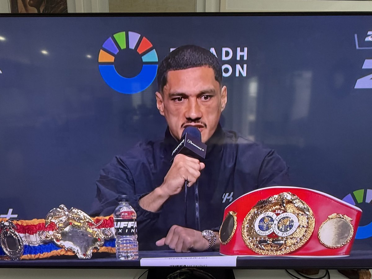MattClarkBoxing's tweet image. After sooooo much rubbish being spoken online, the IBF and Ring Magazine titles will be on the line between Opetaia and Glanton. “Don’t believe everything you see online,” says the champ. Well said.