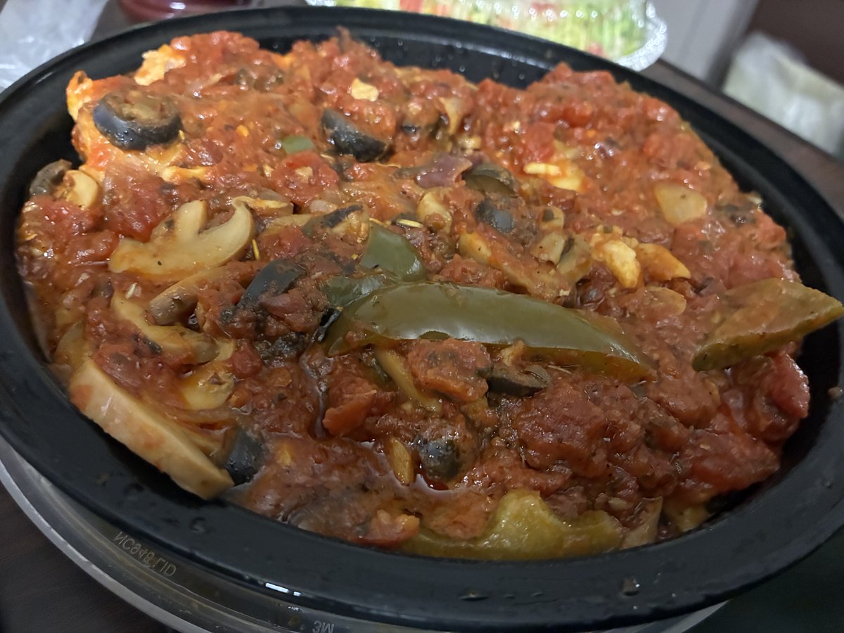 petegenovese's tweet photo. Chicken cacciatore, Tuccillo’s Tomato Pies, Mystic Island. The Italian dishes there may be better than the pizza, and the pizza is first-rate https://t.co/R5rQgm7Xwn