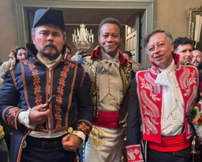 doscuellos's tweet photo. Nuestro pobre angelito...

En defensa de Trump hay que decir que su cameo fue en un proyecto privado, él no era presidente y no se tiró la sorpresa. https://t.co/SJm1fVpILe