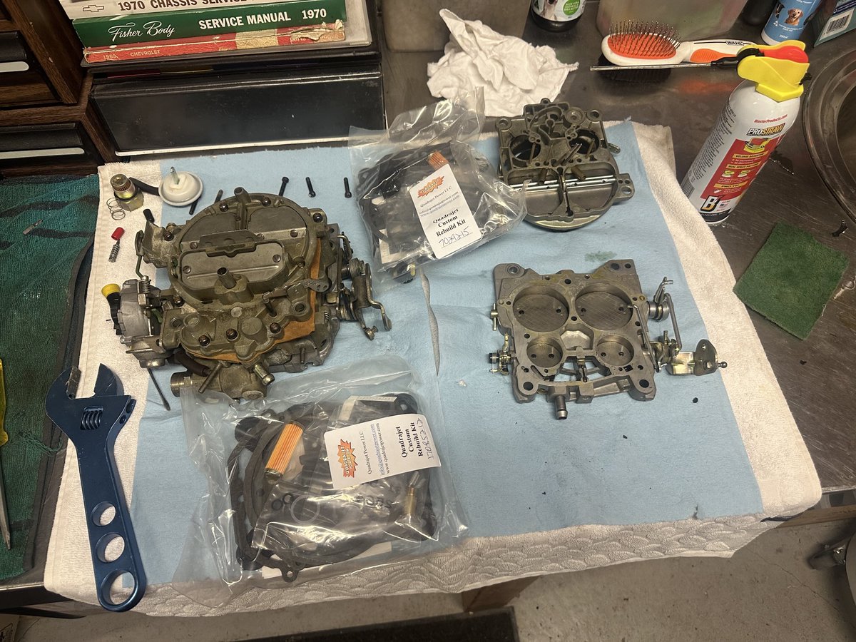 ScullyDamien's tweet image. Quadrajet rebuilding today.
Putting kits through both my carbs. Great way to spend a Saturday. 👌🔥🇦🇺
#HomeBuilt #BackyardMechanic #Chevy #Quadrajet