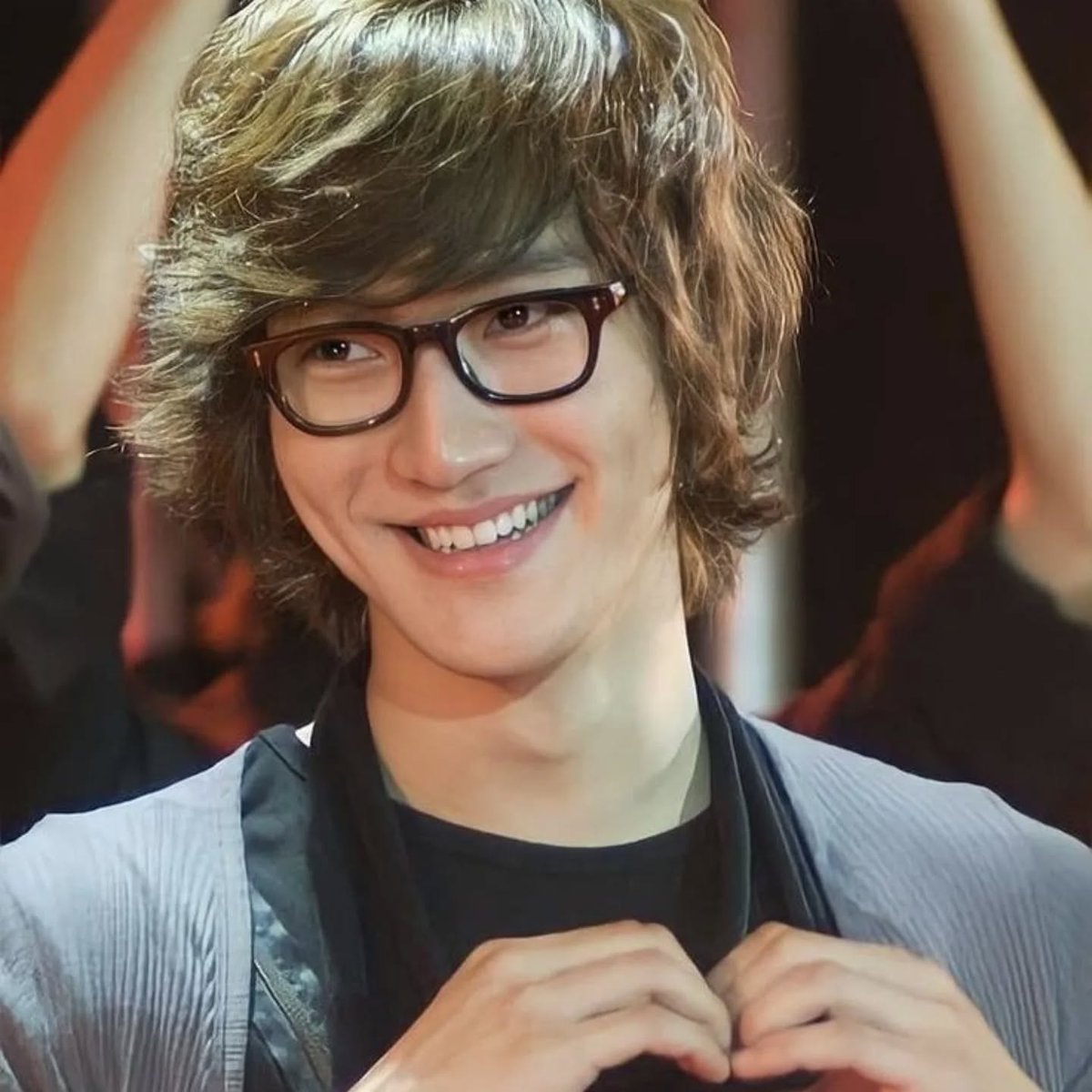 siwonchoist's tweet photo. Nerd boy https://t.co/lBhpxmCfRD