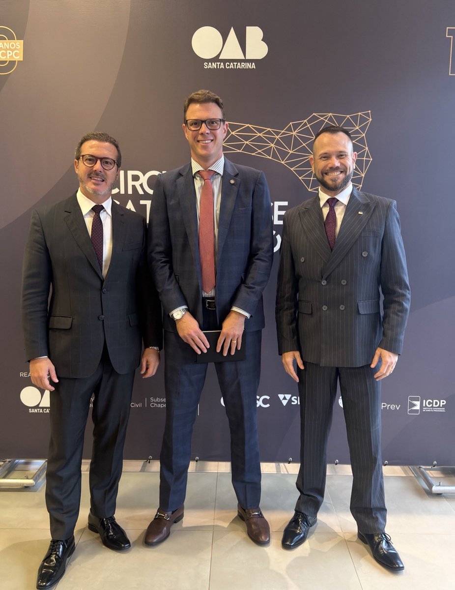 ✨ It was a great pleasure to take part in the West Stage of the Santa Catarina Civil Procedure Circuit, in a high-level legal gathering, alongside Dr. Pedro Miranda, Professor of Civil Procedure at the Federal University of Santa Catarina (UFSC), and Appellate Judge João de