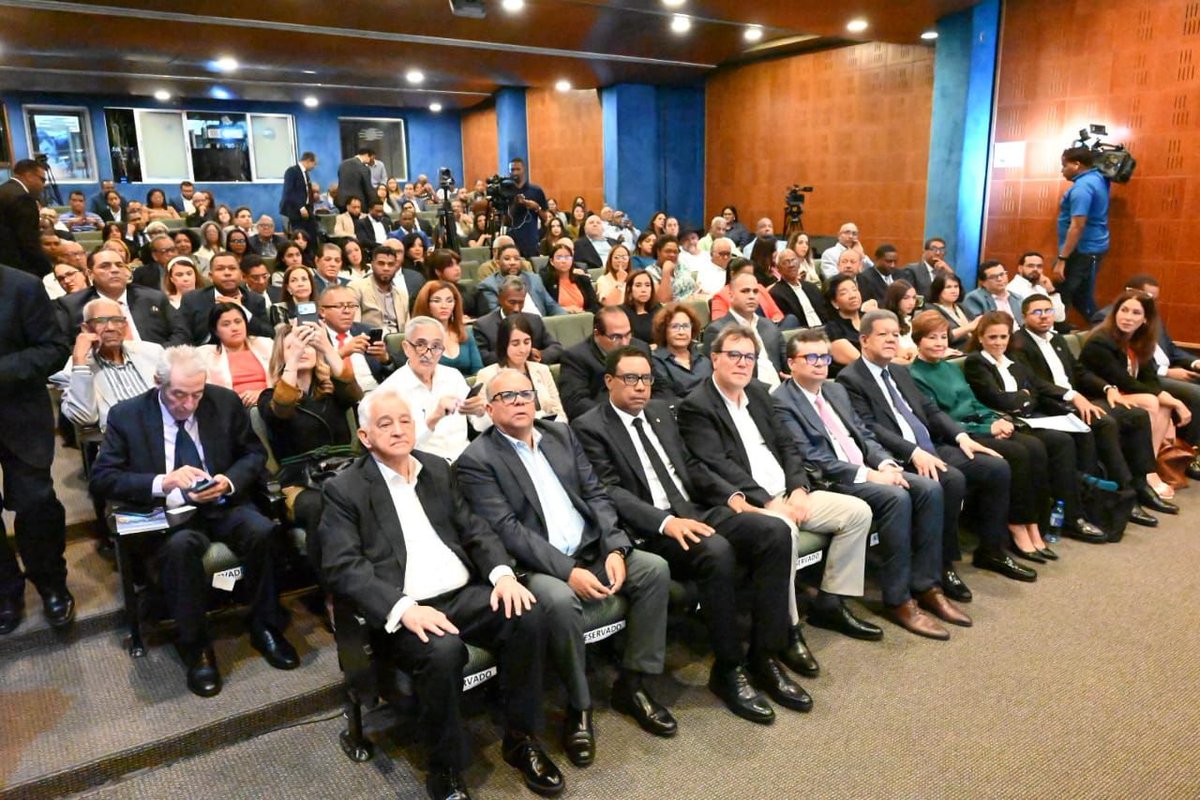 Aplatanao News tweet media