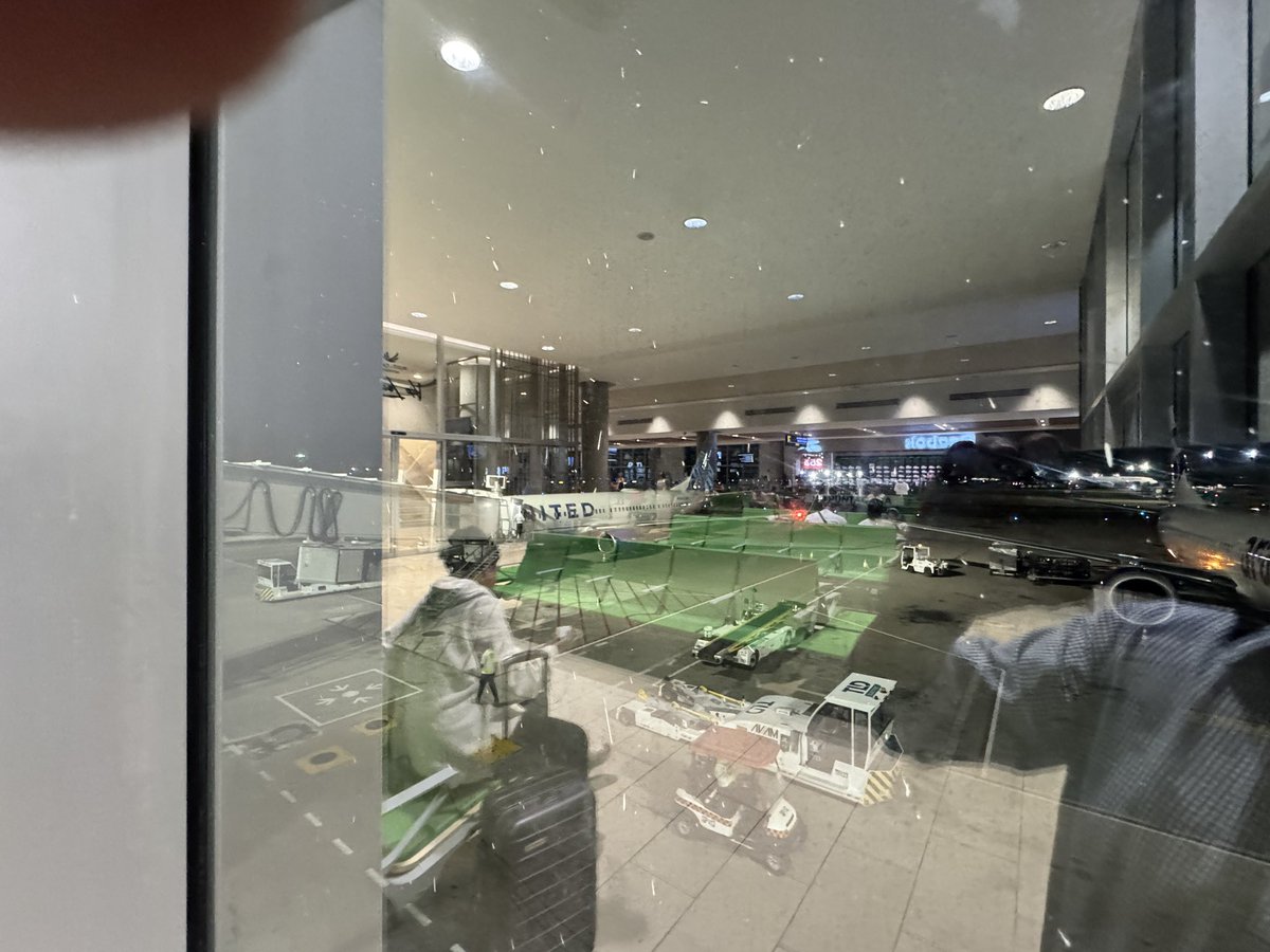 anopenbooklife's tweet photo. Today, an attendant did not show up for flight 1518 in PUK and #united canceled the flight to EWR. I paid and rebooked on air Canada and United staff won’t get me out of terminal. Terrible service https://t.co/5wbCsK1Z1Q