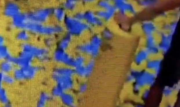 adelatora's tweet photo. a SAFADEZA esse ano está tão escancarada que essas fotos foram tiradas do vídeo que passou AO VIVO no programa encontro.

#bbb26 REVISEM A PROVA 
@MercadoLivre @tvglobo https://t.co/1sZDdtrQs3