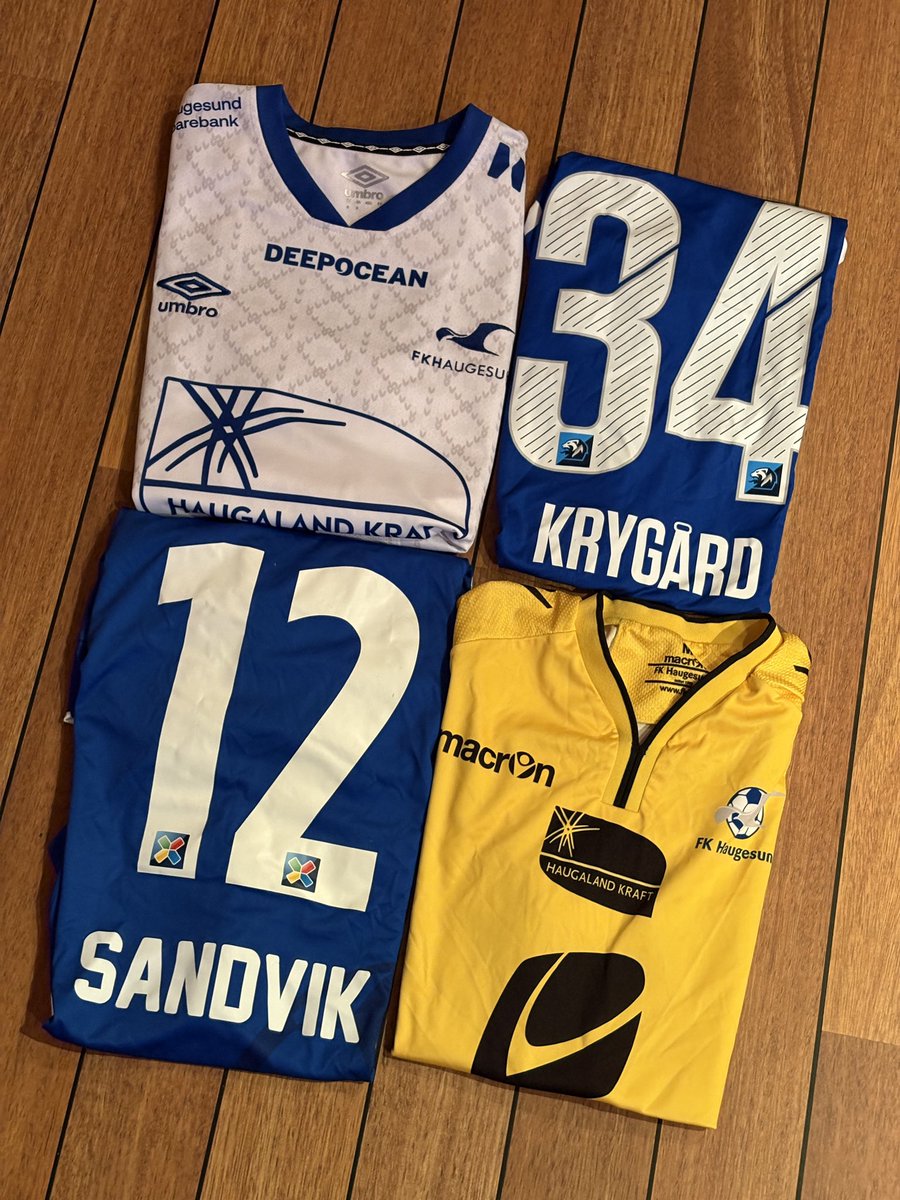 JonnyMackaronny tweet media