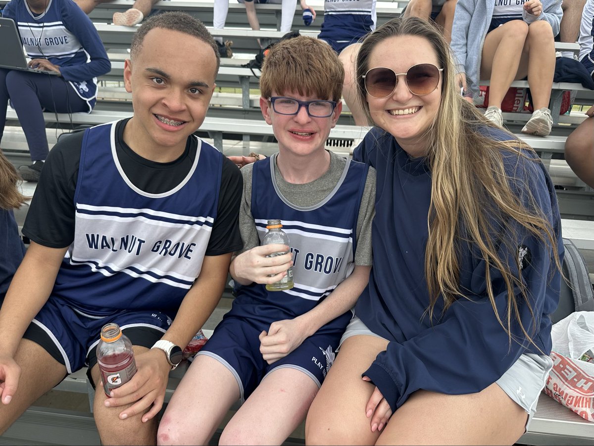 Hannah Sargent tweet media