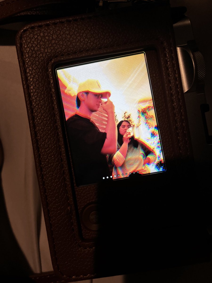 kinikilig pa ako hanggang ngayon, si Fyang pa yung kumuha ng picture na ’yan 😩🩵

#JmIbarra