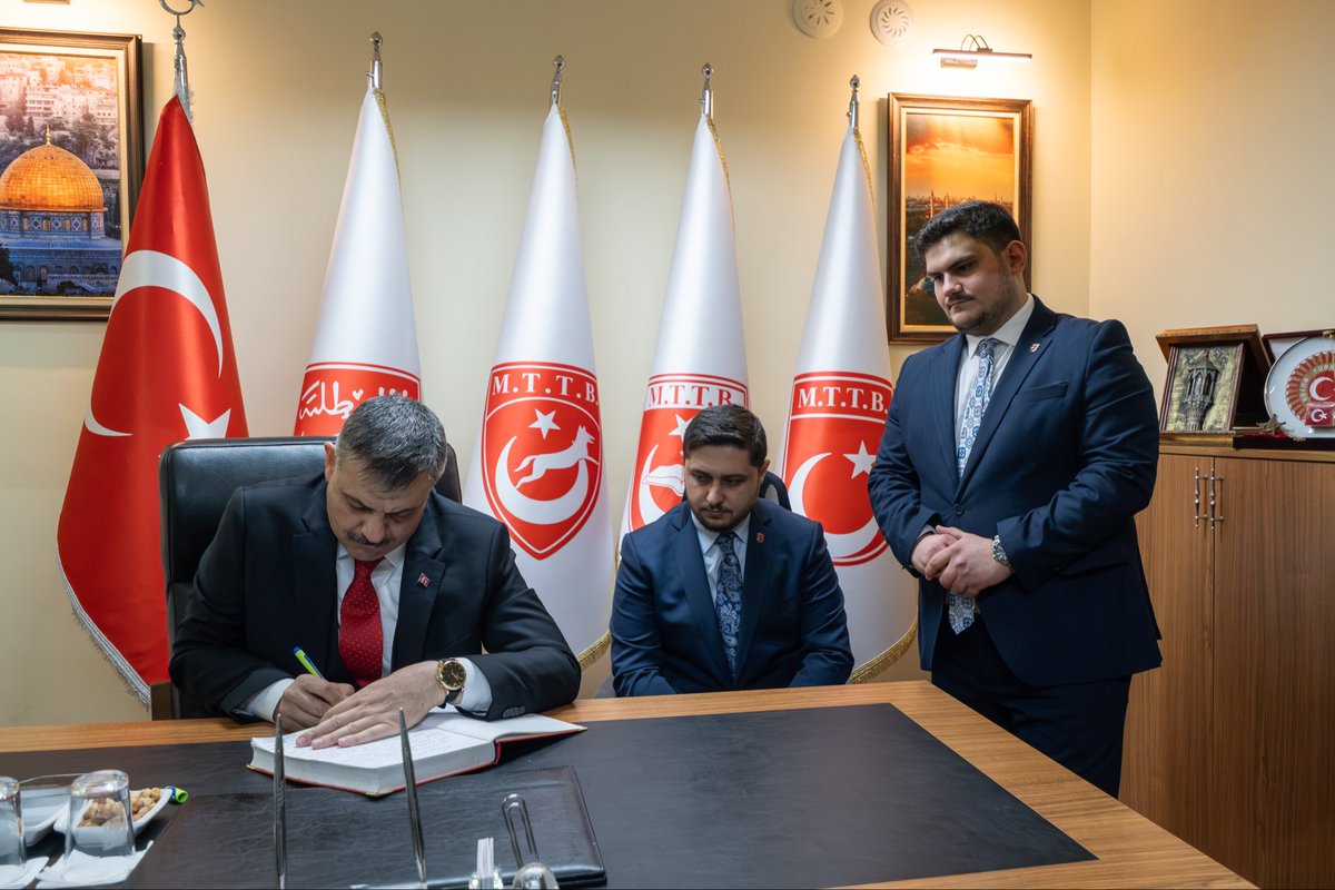 MTTBKonya's tweet photo. İçişleri Bakanımız Sayın Mustafa Çiftçi, Genel Başkanımız Sayın Tahsin Başarı ve İl Başkanımız Sayın Ramazan Talha Tunçel’in katılımlarıyla İl Başkanlığımızda söyleşi programı gerçekleştirildi.

İçişleri Bakanımız, Hemşehrimiz ve Hafız Sayın Mustafa Çiftçi’nin ziyaretleri sonrasında yeni İl Başkanlığı binamızda yeni faaliyet dönemine Bismillah dedik.